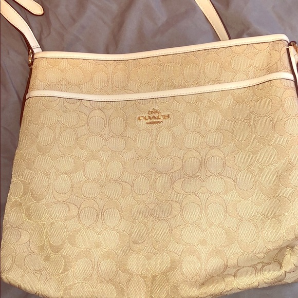 Coach crossbody - Picture 1 of 3